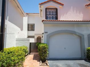 3525 Magellan Cir APT 626, Aventura, FL 33180