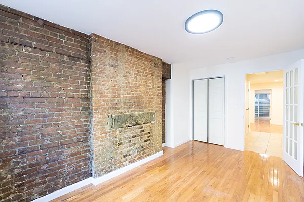 Rented by Compass | media 27