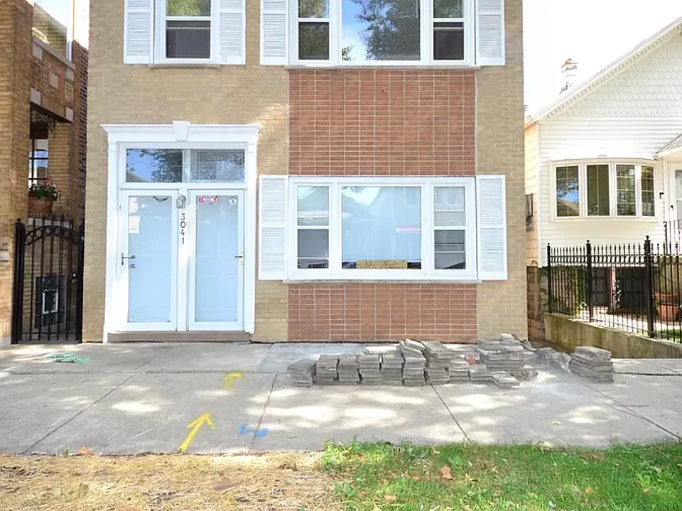 3041 S Lowe Ave #2