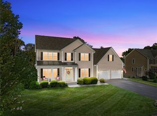 102 Fairhaven Rd, Cumberland, RI 02864