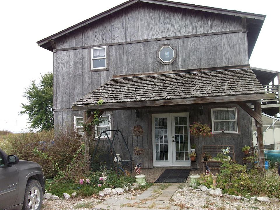 1st image of 300 County Road 1045