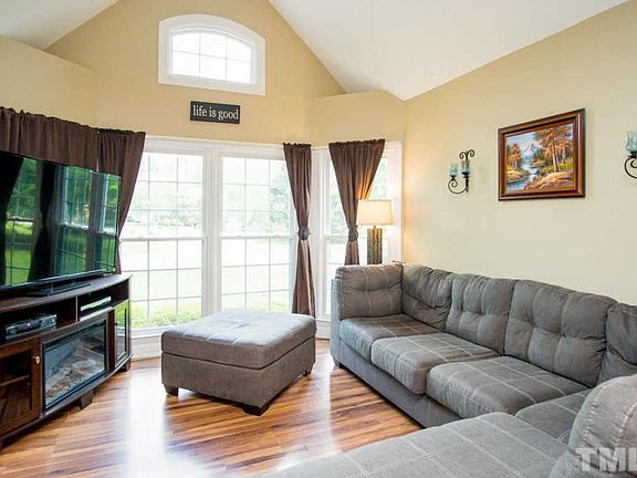 5th image of 4124 Peachway Dr