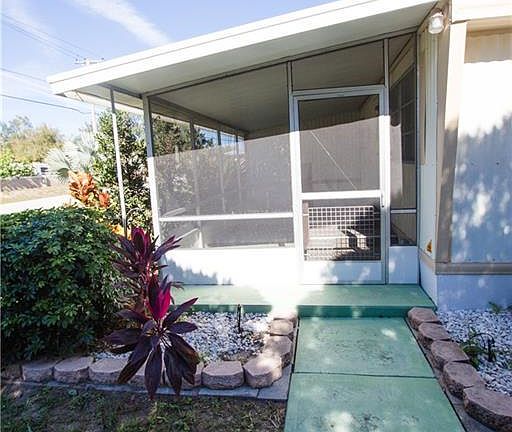 2nd image of 2407 San Miguel Ave