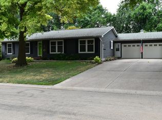 213 Deer Creek Rd, Rochester, IL 62563