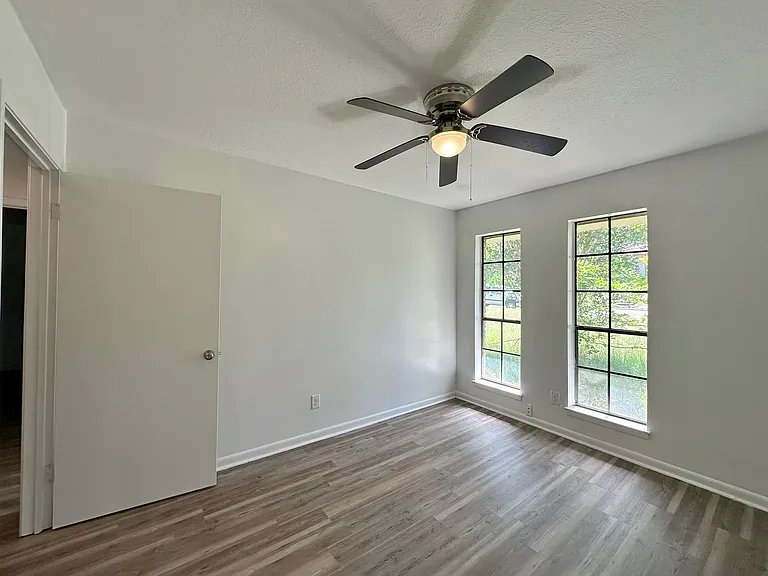 3822 Valley View Dr — Photo 31