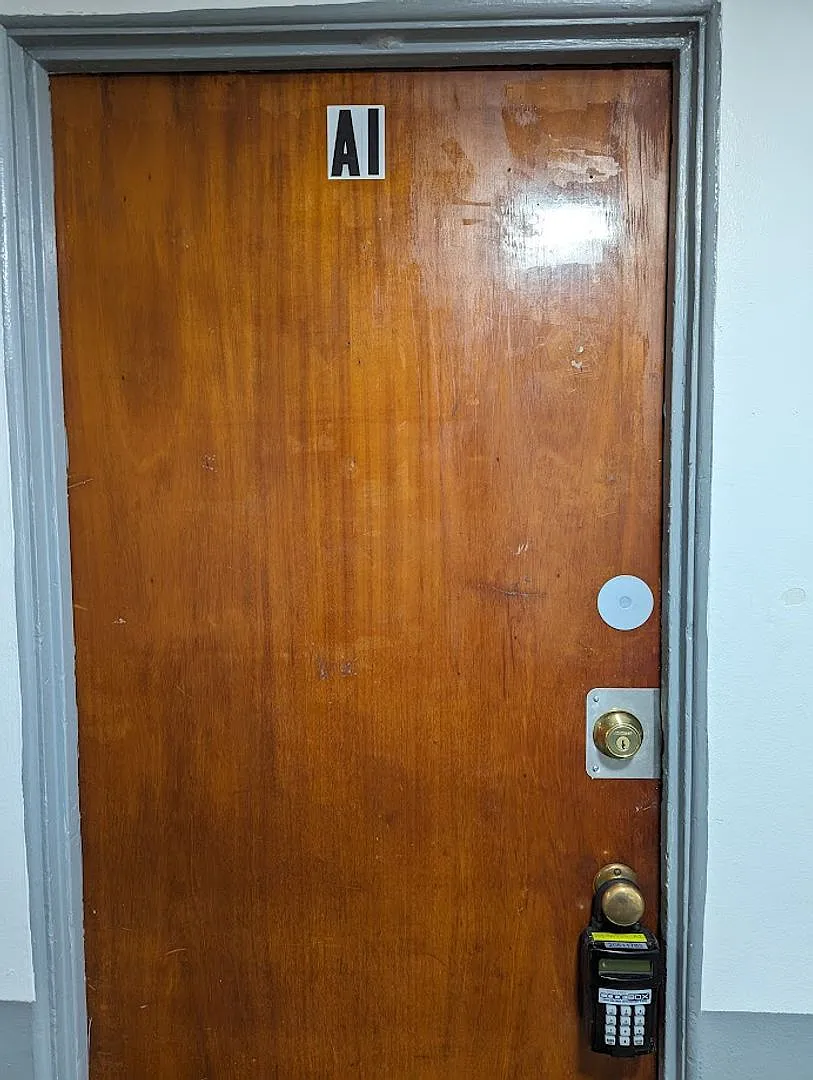 233 Boileau Place — Photo 2