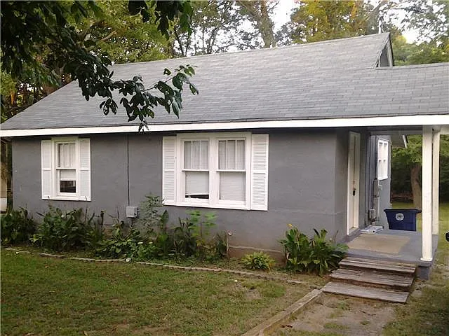 2 bed, 672 sqft, $1,200 — Photo 1