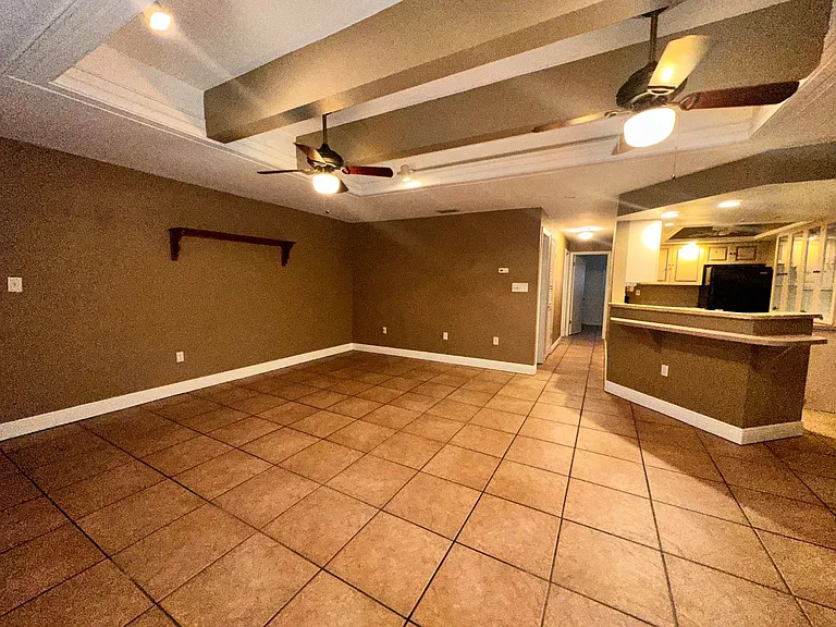 2135 Virginia Ave #8 — Photo 14