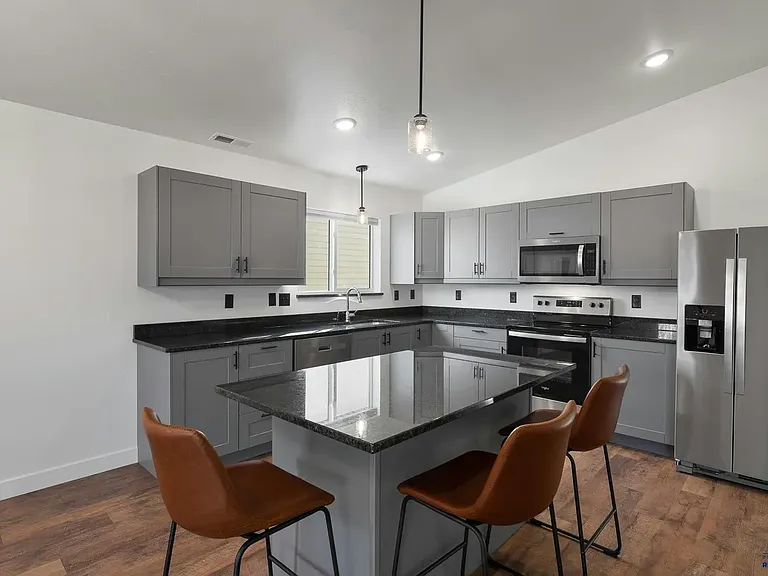710 Saint James St #A — Photo 2