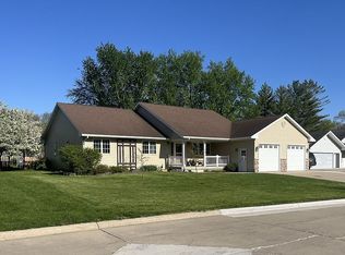 511 Hickory Ln, Jefferson, IA 50129