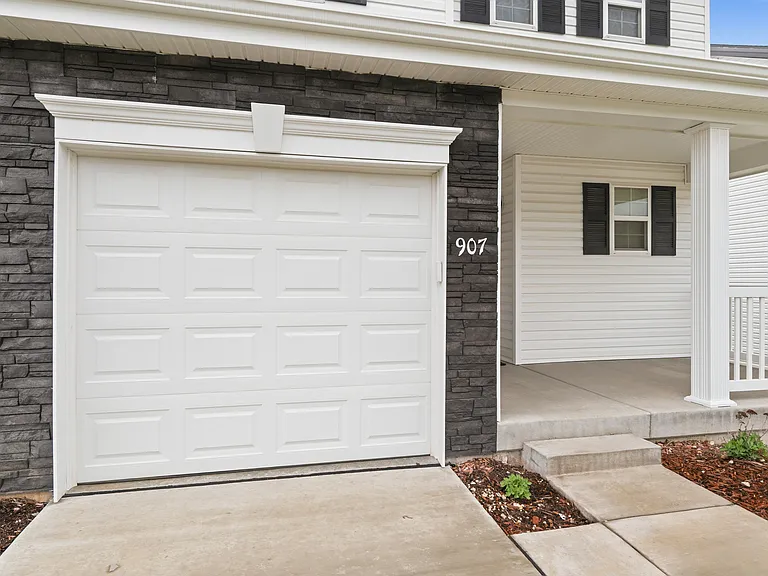 907 Black Bear Dr — Photo 3
