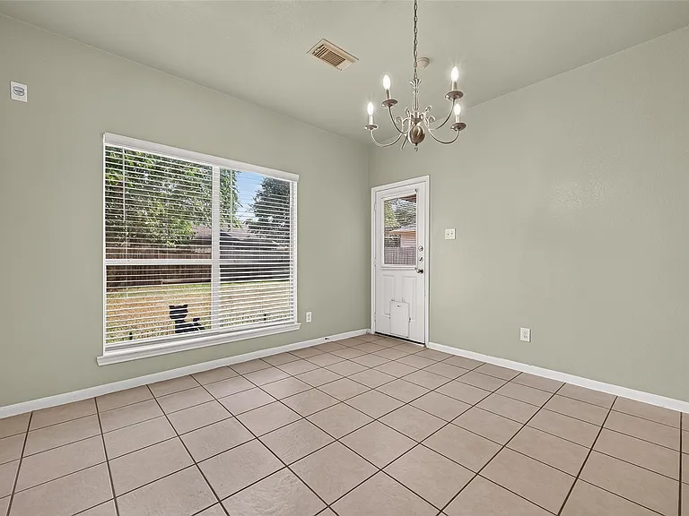 2110 Castle Gardens Ln — Photo 18