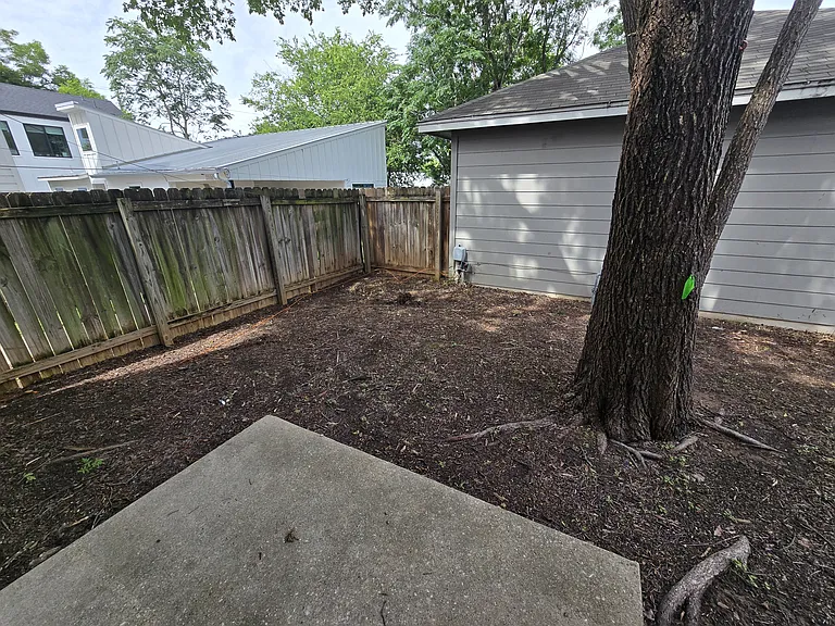 1604 Singleton Ave #A — Photo 36