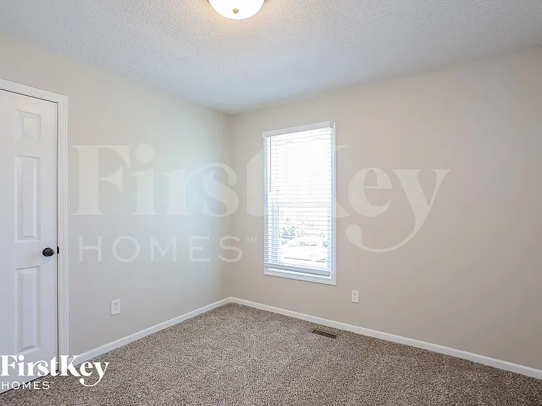 1601 NW 79th Ter — Photo 12