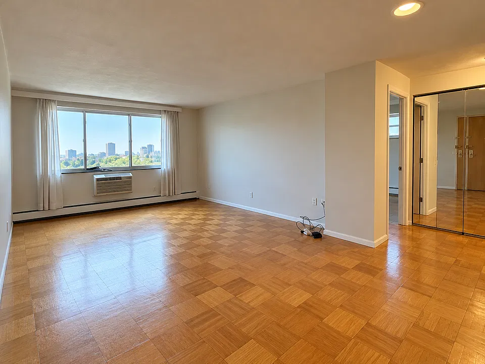 287 Harvard St #79