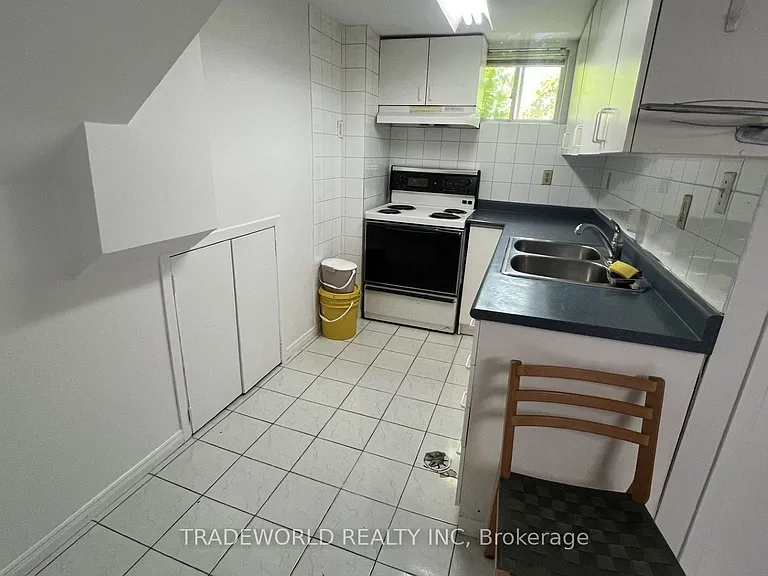 83 Invergordon Ave #BASEMENT — Photo 3