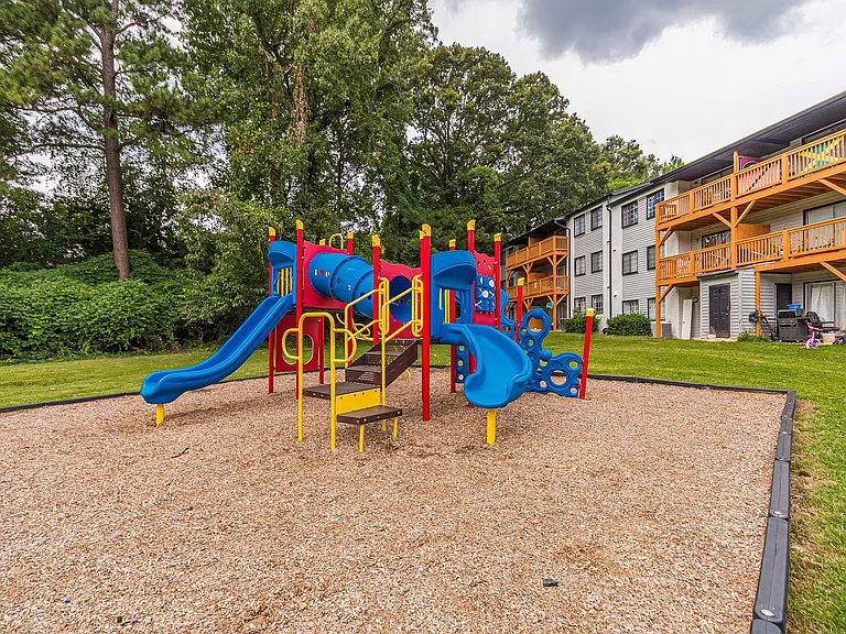 Pinewood Townhomes — Photo 10