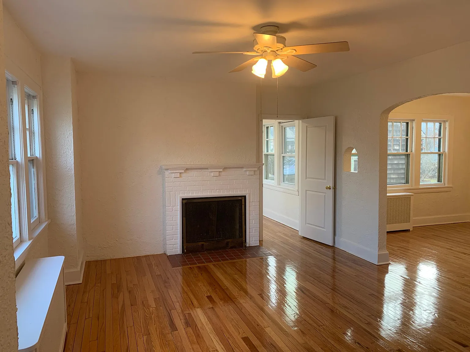 3 bed, $3,200 — Photo 3