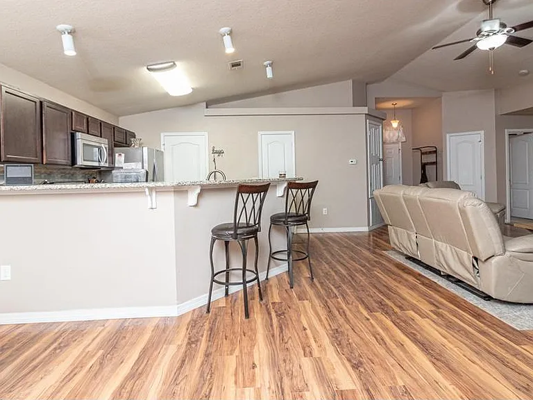 2350 Duncan Ridge Dr — Photo 12