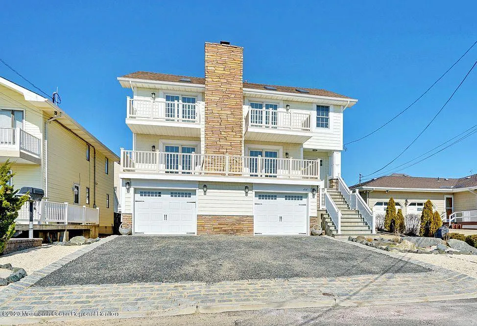414 Perrine Blvd photo 1