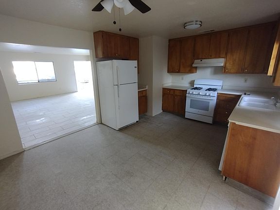 2nd image of 551 Rose Way