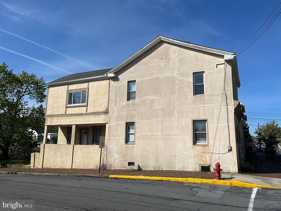 2nd image of 103 Market St