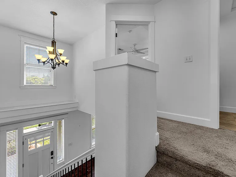 4625 N Hunt St — Photo 32