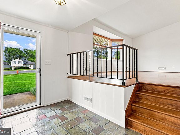 3rd image of 235 Chantrey Rd