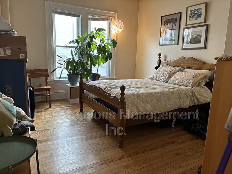 40 Intervale Ave #1 — Photo 2