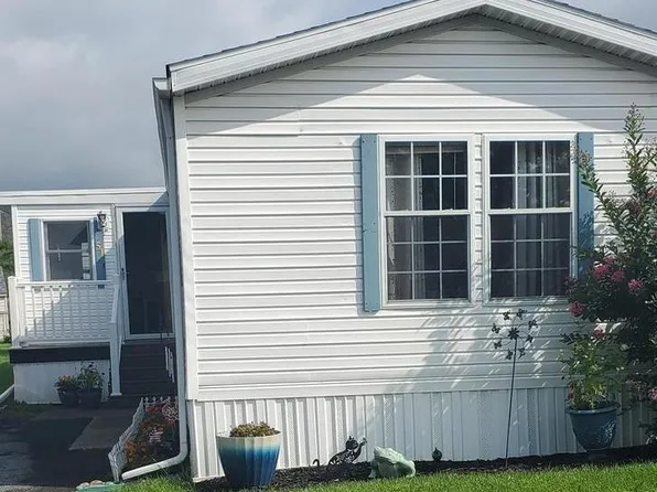51 Caravan Ct, Middletown, PA 17057