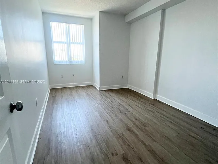 50 Menores Ave #720 — Photo 3