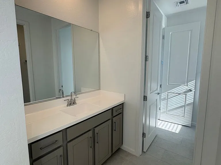 2442 W Maximo Way — Photo 19