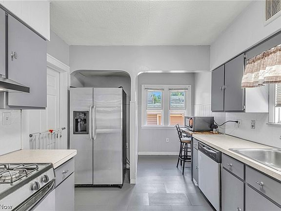5th image of 12401 Brighton Ave