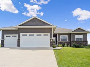 501 Schumacher Blvd, Denver, IA 50622