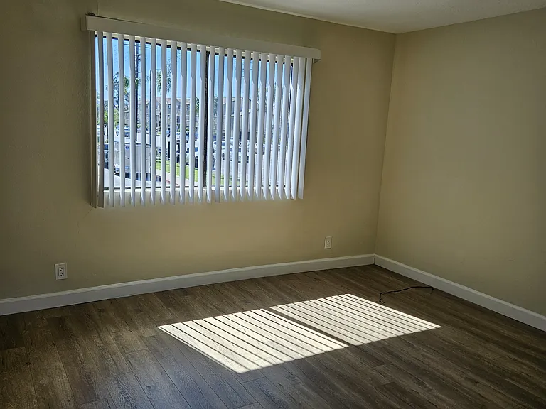 7504 Sepulveda Blvd #103 — Photo 25