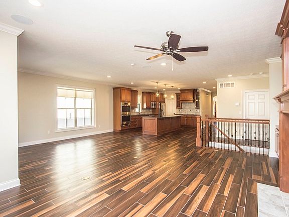 3rd image of 6056 Ellison Dr