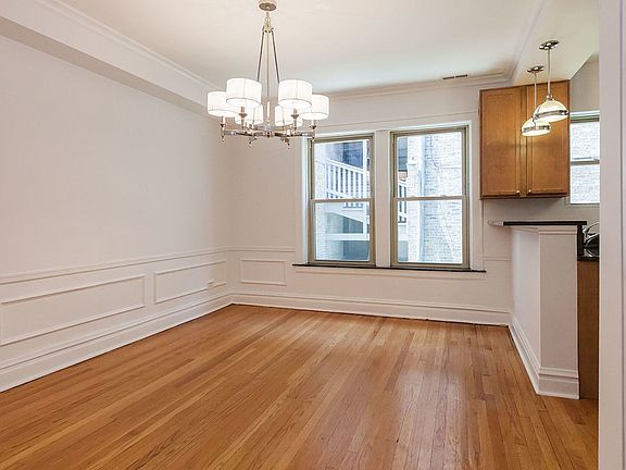 Open kitchen with spacious dining room