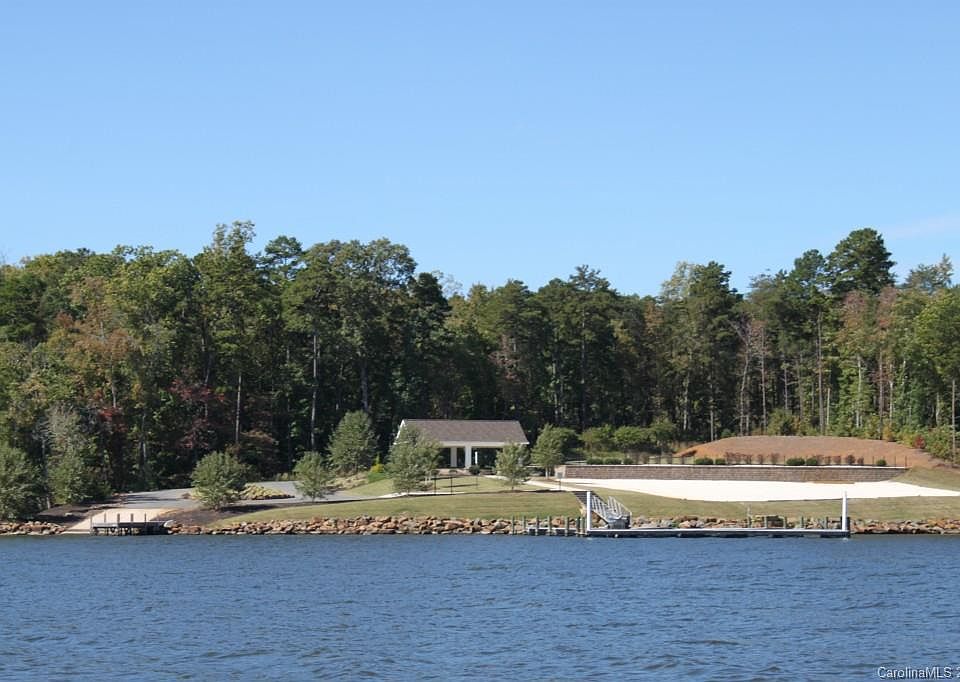1st image of 37 Summerhouse Point Lot 37