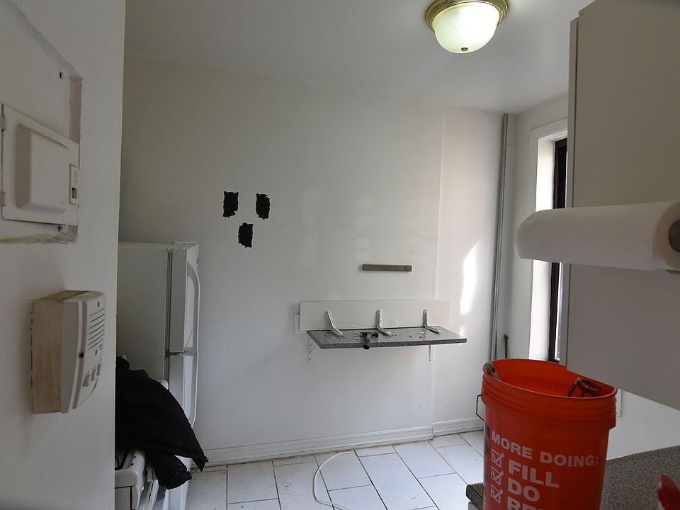 1st image of 29 E 17th St #3A