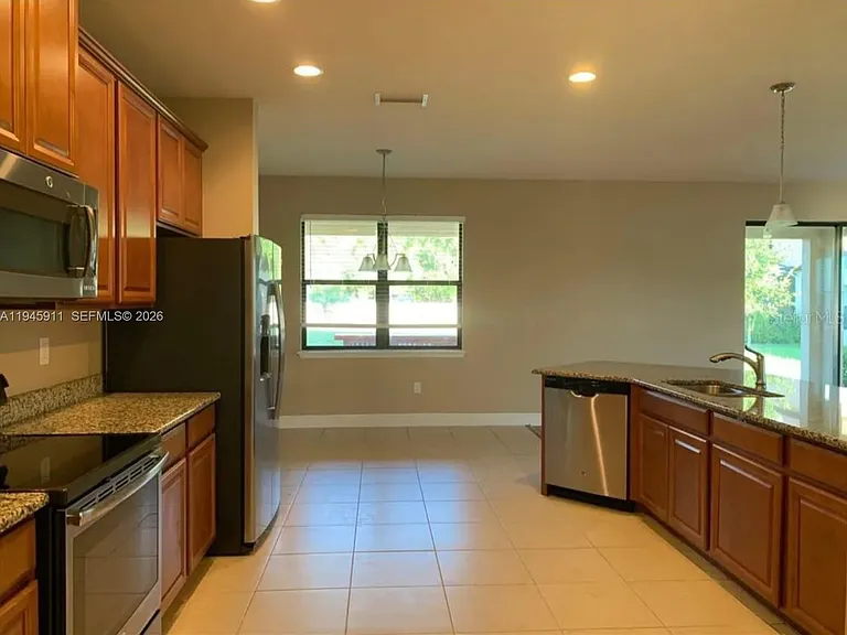 11016 Tahiti Isle Ln — Photo 12