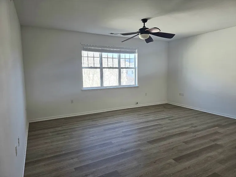2424 Chancery Ln #306 — Photo 9