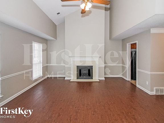 4th image of 4210 Meadow Valley Dr E