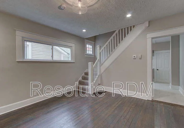 1313 Ringgold Ave — Photo 5
