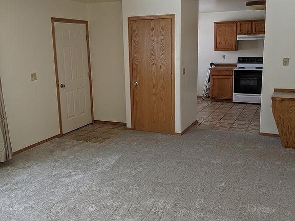 4th image of 17 Michael Grove Ave #21
