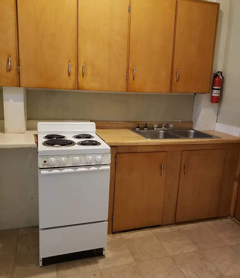477 Main St — Photo 3