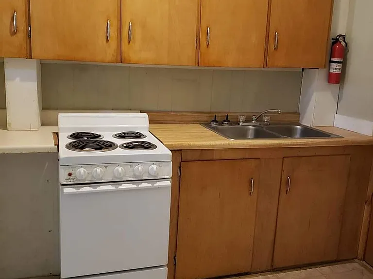 477 Main St — Photo 3