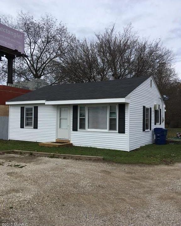 1st image of 1185 E Napier Ave