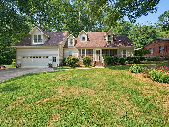 3rd image of 101 Oakwood Dr
