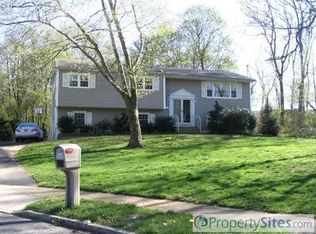 5 Ned Ct, Middletown, NJ 07748