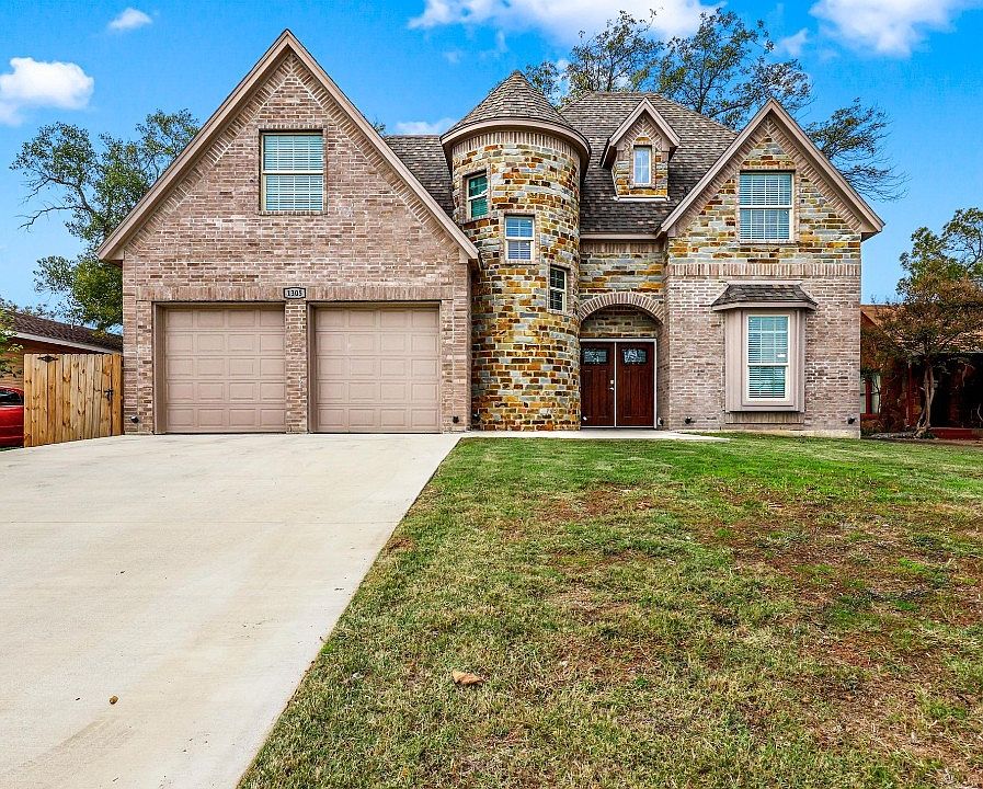 1305 N Sylvania Ave, Fort Worth, TX 76111 Zillow